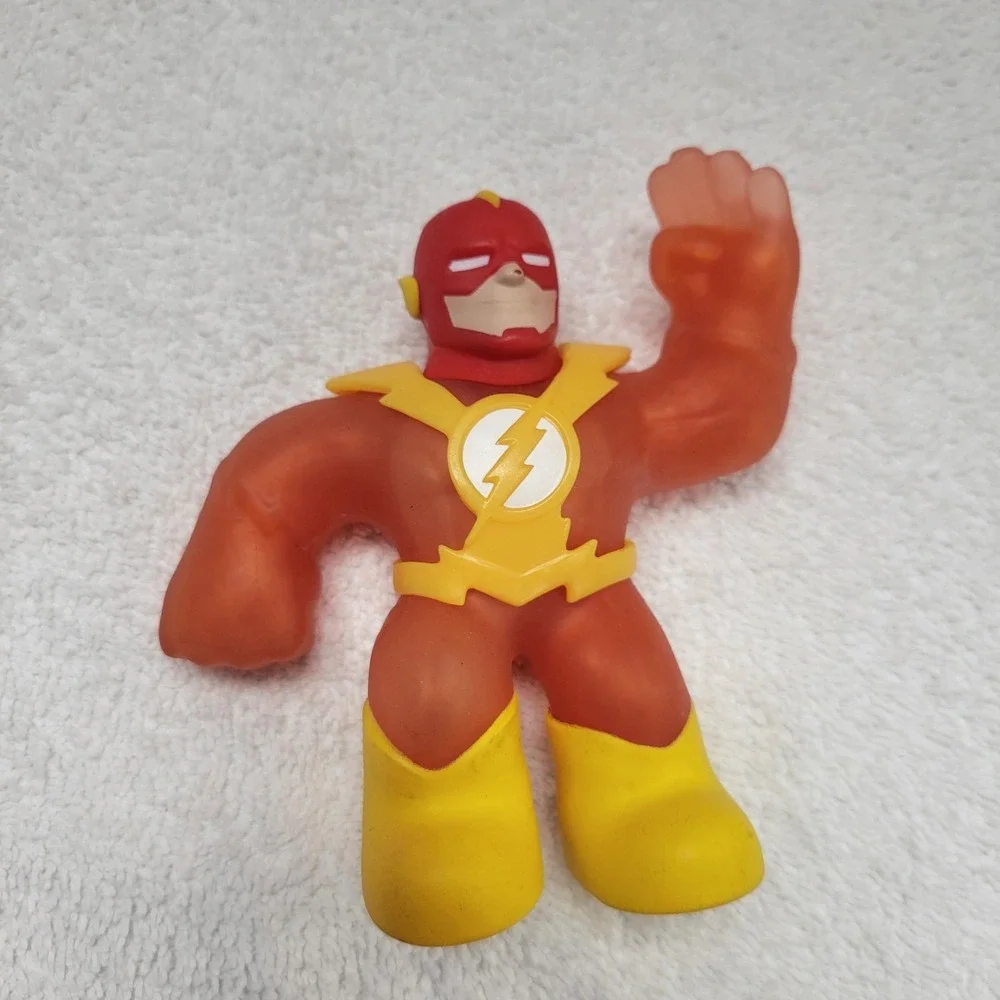 Heroes of‎ Goo Jit Zu Spider-Man Flash and Batman action figures